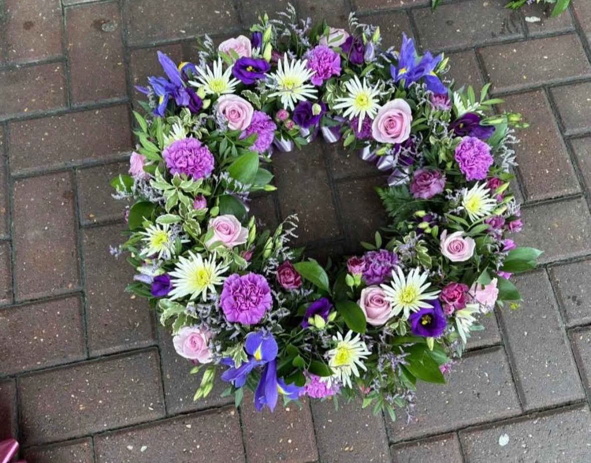 Full flower ring wreath