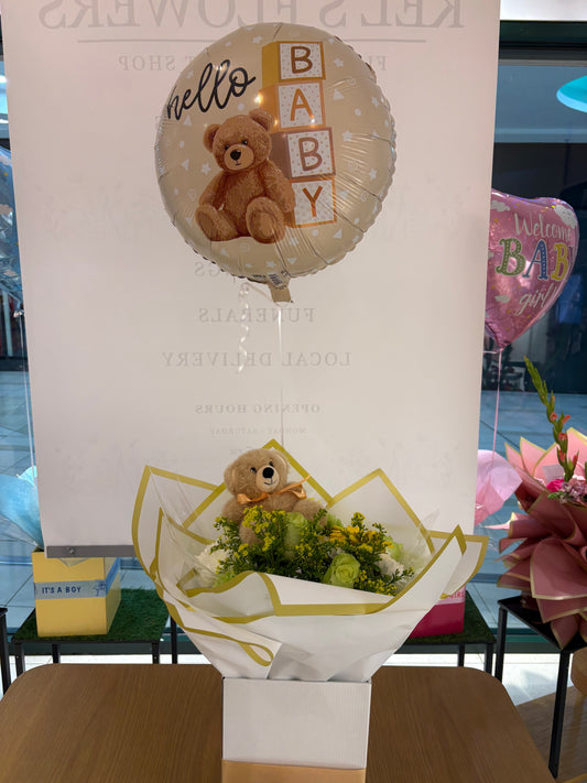 Neutral welcome baby bouquet